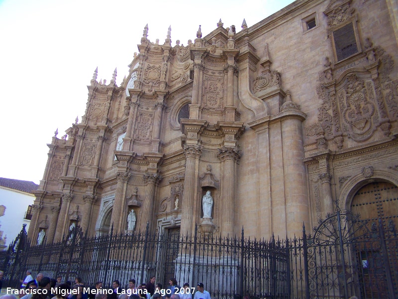 Catedral de Guadix - Catedral de Guadix. Portada de la Plaza de la Catedral