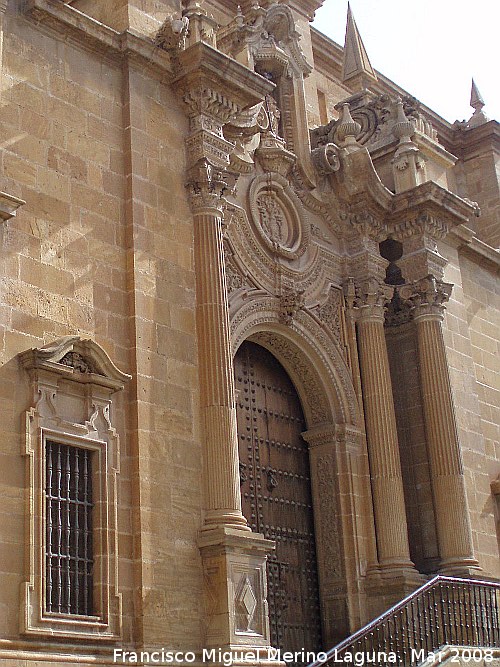 Catedral de Guadix - Catedral de Guadix. Portada lateral