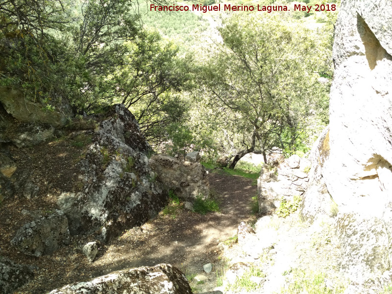 Poblado visigodo de El Castelln - Poblado visigodo de El Castelln. Puerta de acceso