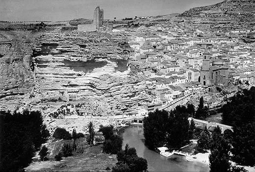 Castillo de Alcal del Jucar - Castillo de Alcal del Jucar. 1940