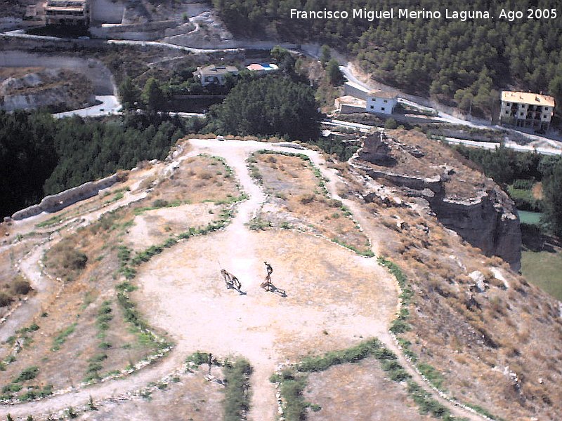 Castillo de Alcal del Jucar - Castillo de Alcal del Jucar. Plaza de Armas