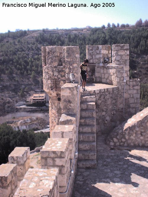 Castillo de Alcal del Jucar - Castillo de Alcal del Jucar. Torren circular esquinero de la Torre del Homenaje