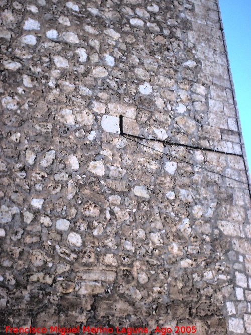 Castillo de Alcal del Jucar - Castillo de Alcal del Jucar. Saetera de la Torre del Homenaje