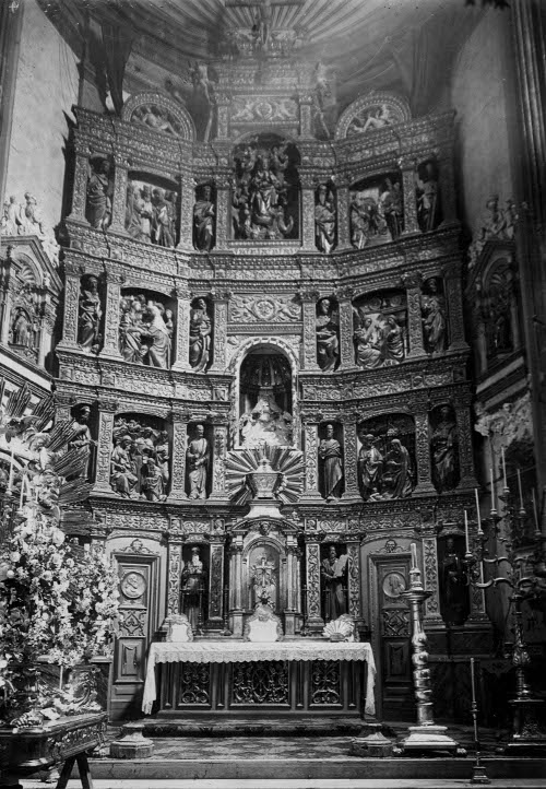Iglesia de Santa Mara del Salvador - Iglesia de Santa Mara del Salvador. Antiguo Altar Mayor del siglo XVI destruido en la Guerra Civil