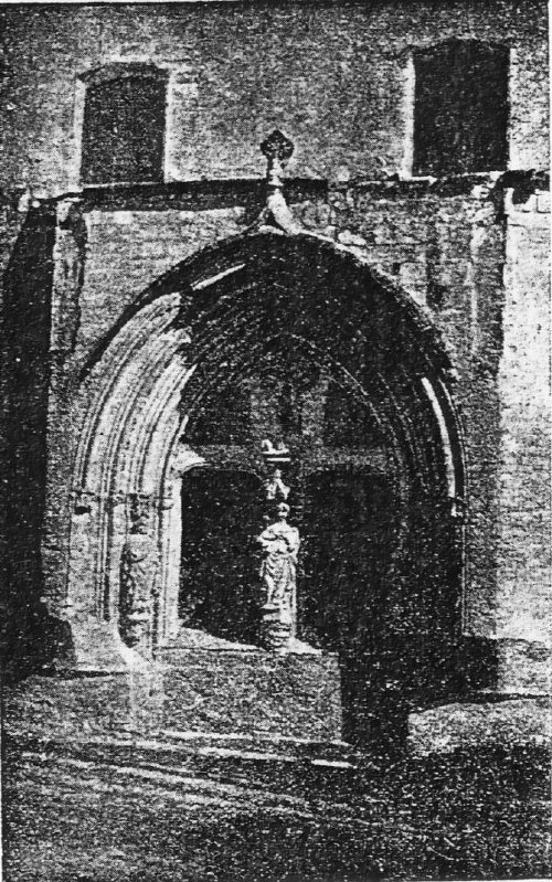 Iglesia de Santa Mara del Salvador - Iglesia de Santa Mara del Salvador. Portada tapiada 1931