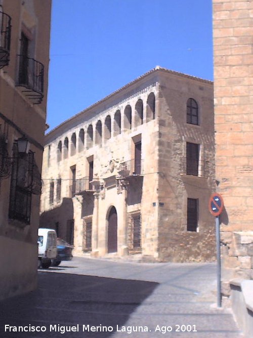 Palacio de la Calle de la Obra Pa - Palacio de la Calle de la Obra Pa. 