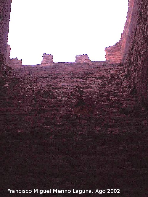 Castillo del Llano de la Torre - Castillo del Llano de la Torre. Interior de la Torre del Homenaje