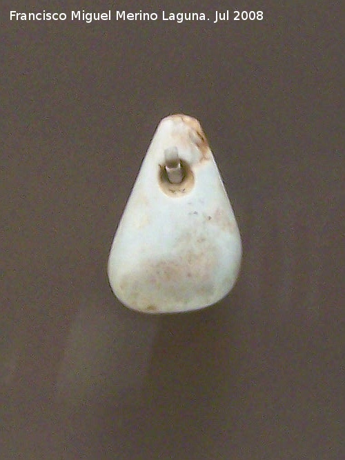 Cuevas de Los Botijos y La Zorrera - Cuevas de Los Botijos y La Zorrera. Colgante de piedra