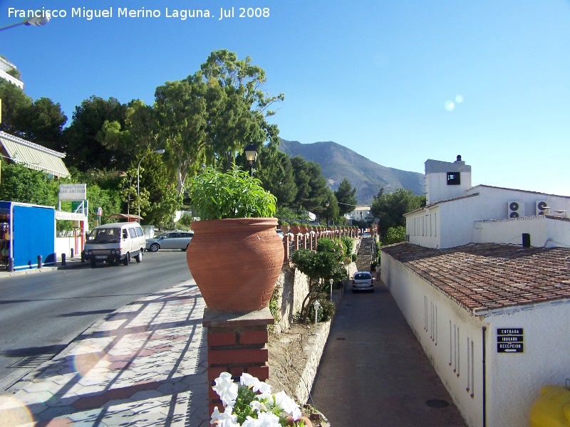 Avenida Juan Luis Peralta - Avenida Juan Luis Peralta. 