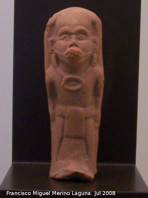Museo de Arte Precolombino Felipe Orlando - Museo de Arte Precolombino Felipe Orlando. Figura hueca. Cultura Huasteca o Totonaca. 1200 - 1521 d.C.
