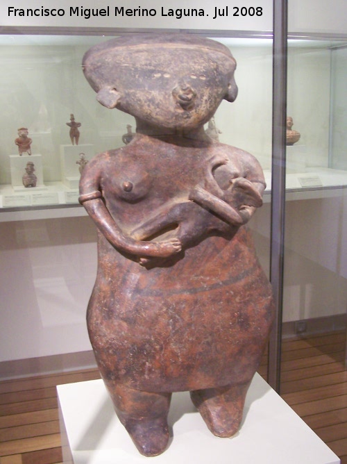 Museo de Arte Precolombino Felipe Orlando - Museo de Arte Precolombino Felipe Orlando. Figura femenina