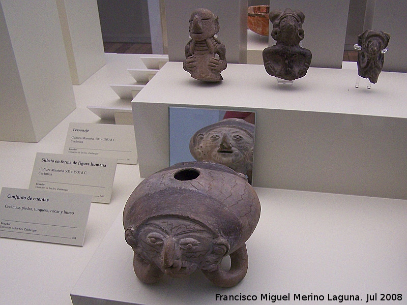 Museo de Arte Precolombino Felipe Orlando - Museo de Arte Precolombino Felipe Orlando. Cultura Mantea. 500 - 1500 d.C.