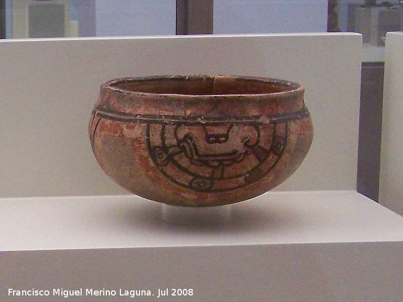 Museo de Arte Precolombino Felipe Orlando - Museo de Arte Precolombino Felipe Orlando. Cuenco. 1100 - 1500 d.C.