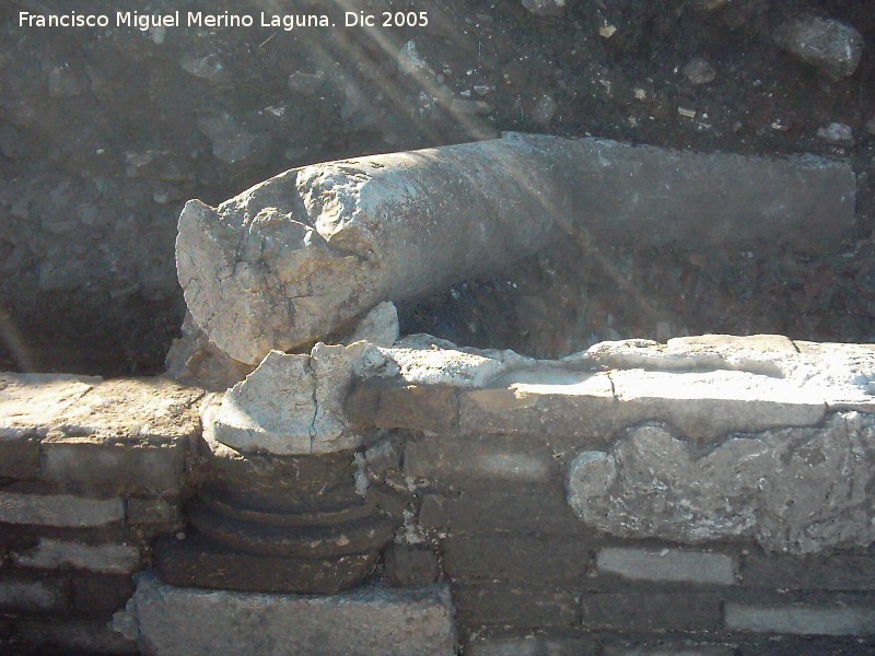 Yacimiento arqueolgico Ronda la Vieja - Yacimiento arqueolgico Ronda la Vieja. Columna