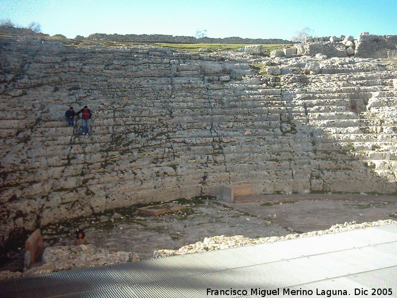 Yacimiento arqueolgico Ronda la Vieja - Yacimiento arqueolgico Ronda la Vieja. Gradero