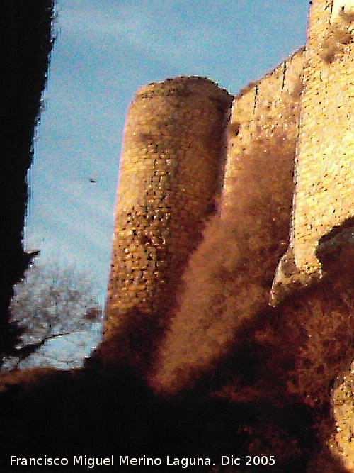 Castillo del Laurel - Castillo del Laurel. Torren circular