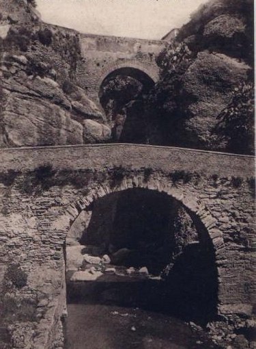 Puente Viejo - Puente Viejo. Foto antigua. Es el puente del fondo. Sin los balcones