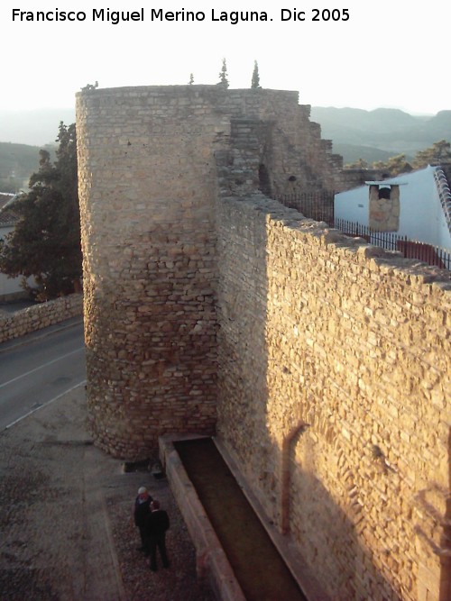 Puerta Almocabar - Puerta Almocabar. Pilar y portillo cegado