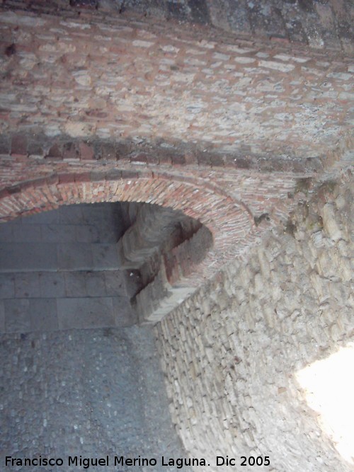 Puerta Almocabar - Puerta Almocabar. Puerta a intramuros