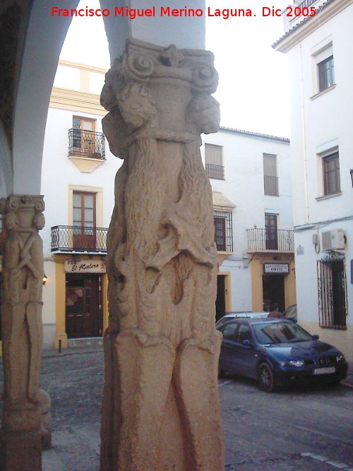 Templete de la Virgen de los Dolores - Templete de la Virgen de los Dolores. Columna