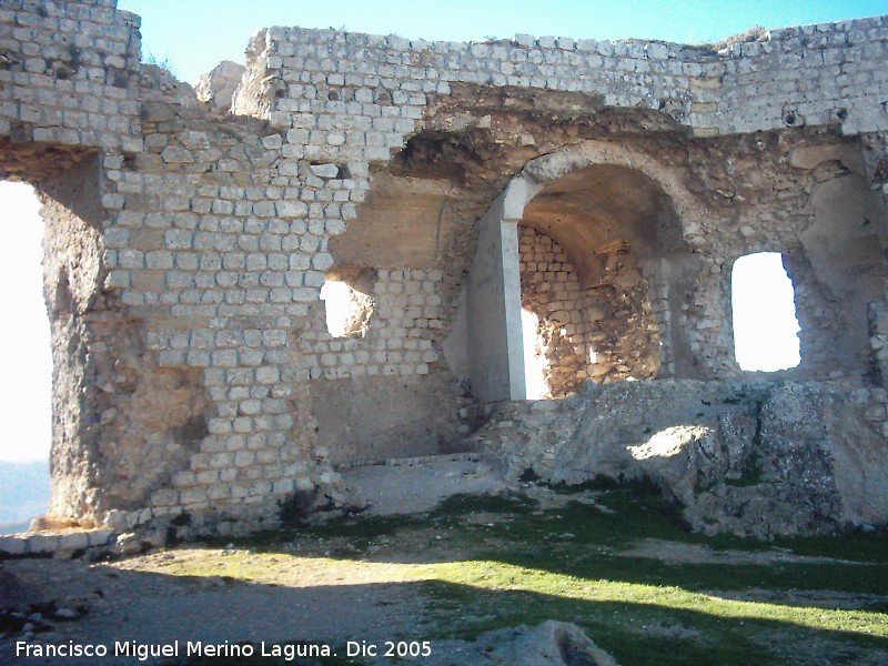 Castillo de la Estrella - Castillo de la Estrella. Muros del Alczar