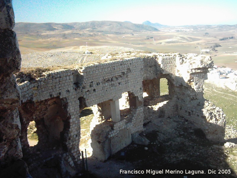 Castillo de la Estrella - Castillo de la Estrella. Muros del Alczar