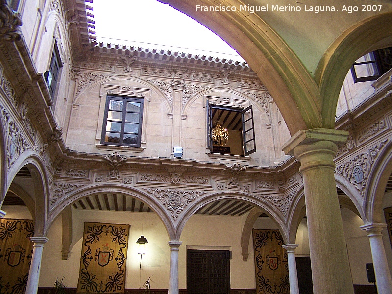 Casa de Guevara - Casa de Guevara. Patio