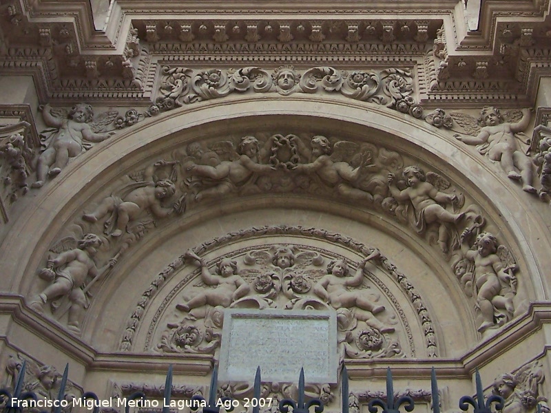 Colegiata de San Patricio - Colegiata de San Patricio. Puerta central