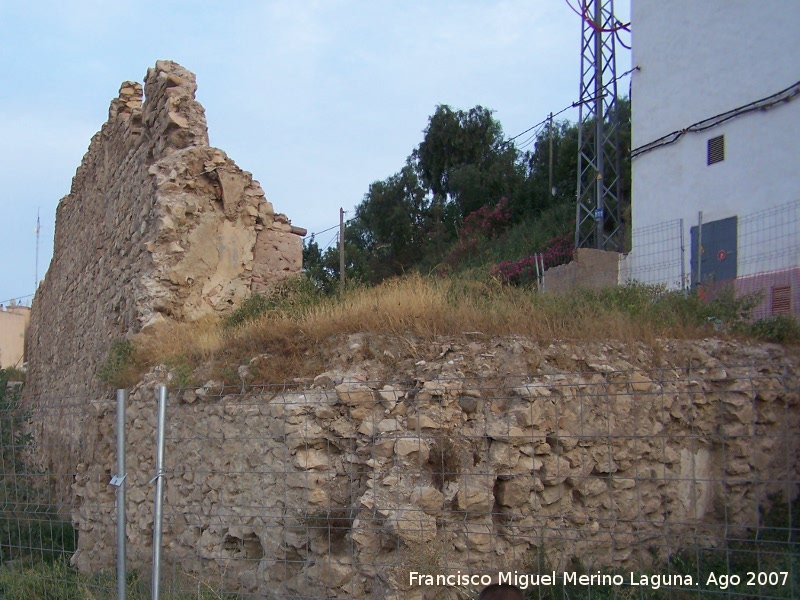 Muralla - Muralla. Muralla de la Calle Rambla esquina terminal