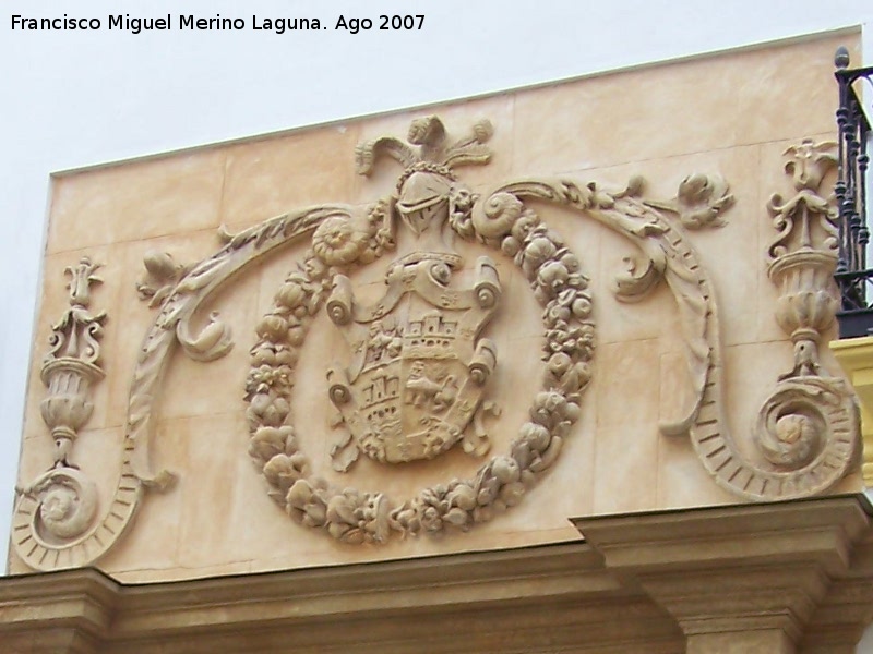 Casa de Alburquerque - Casa de Alburquerque. Escudo