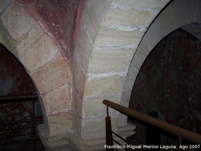 Castillo de Lorca. Torre del Espoln - Castillo de Lorca. Torre del Espoln. Arcos del aljibe