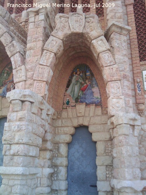 Santuario de Santa Mara Magdalena - Santuario de Santa Mara Magdalena. Puerta derecha