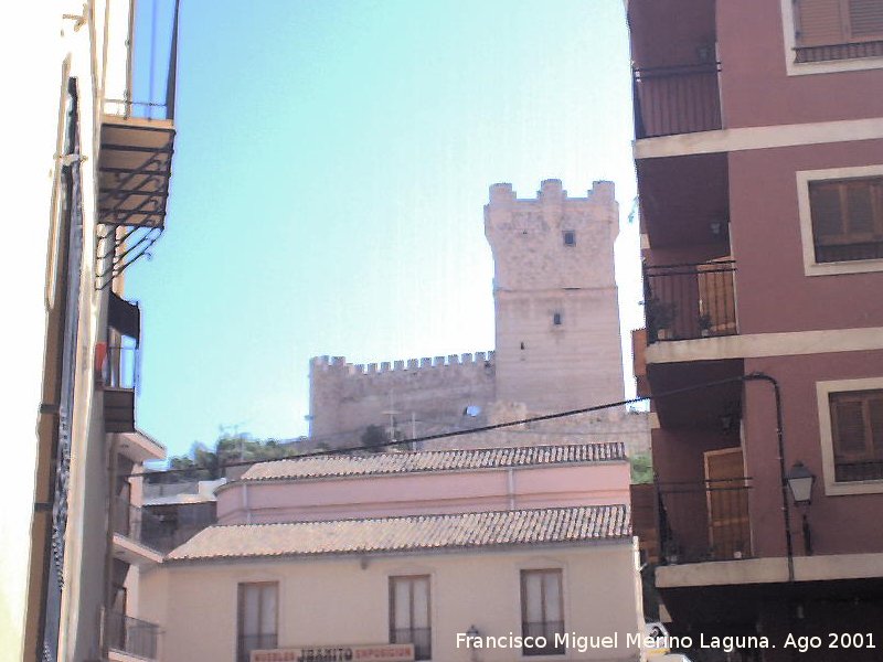 Castillo de la Atalaya - Castillo de la Atalaya. Desde el pueblo