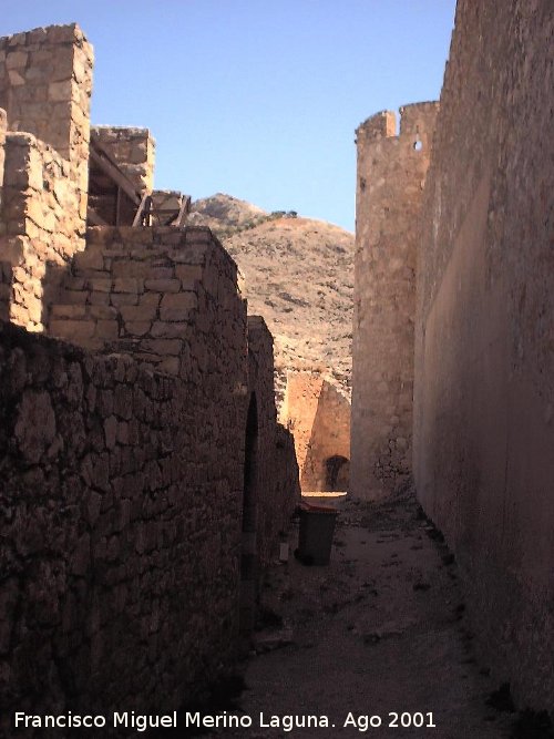 Castillo de la Atalaya - Castillo de la Atalaya. Entremuros