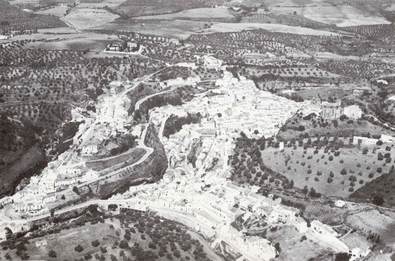 Setenil de las Bodegas - Setenil de las Bodegas. Vista area de Setenil, 1970