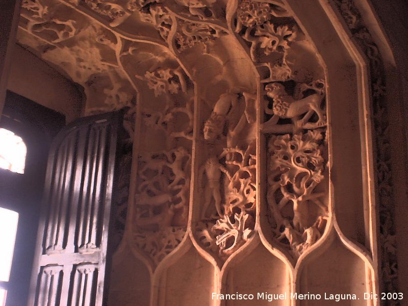 Castillo de Belmonte - Castillo de Belmonte. Decoracin de ventana