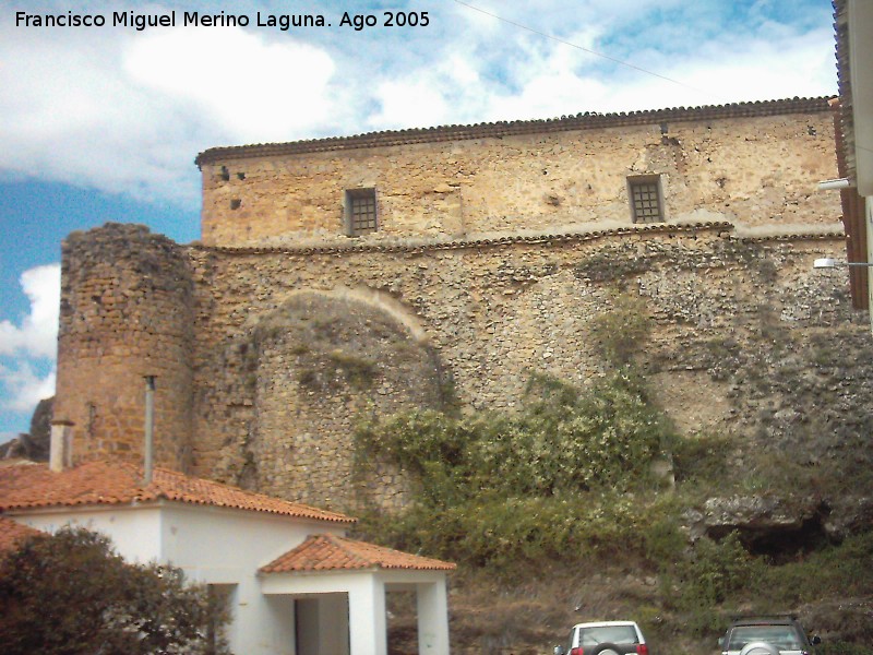 Muralla - Muralla. Junto a la Iglesia de Santiago Apostol