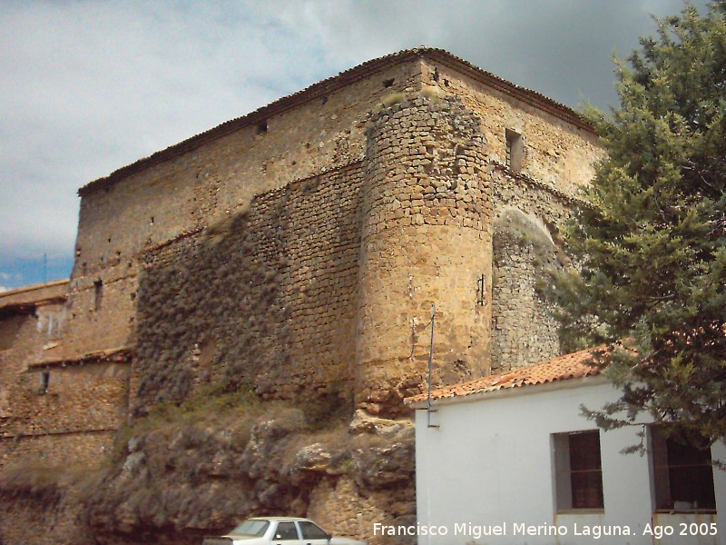 Muralla - Muralla. Junto a la Iglesia de Santiago Apostol