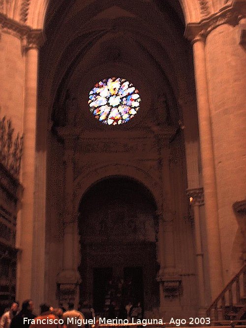 Catedral de Santa Mara y San Julin - Catedral de Santa Mara y San Julin. Vidriera