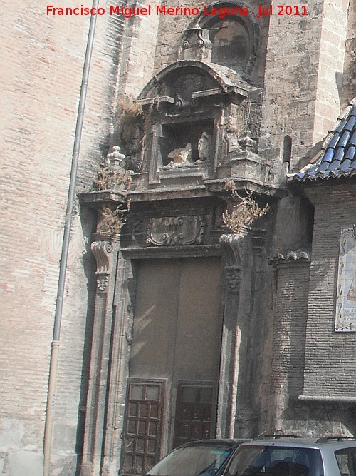 Iglesia de los Santos Juanes - Iglesia de los Santos Juanes. Portada cegada