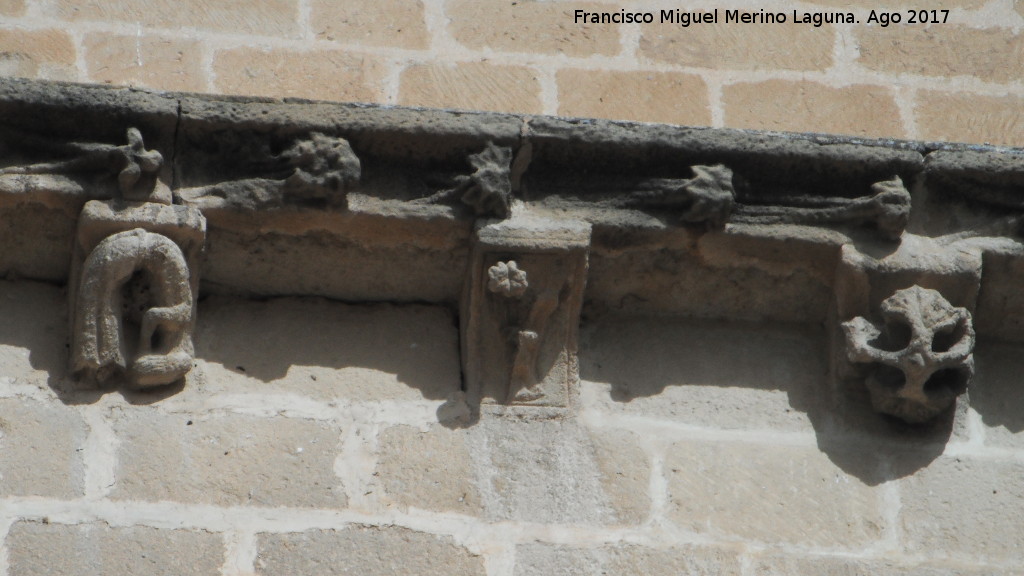 Canecillos - Canecillos. Iglesia de San Pablo - beda