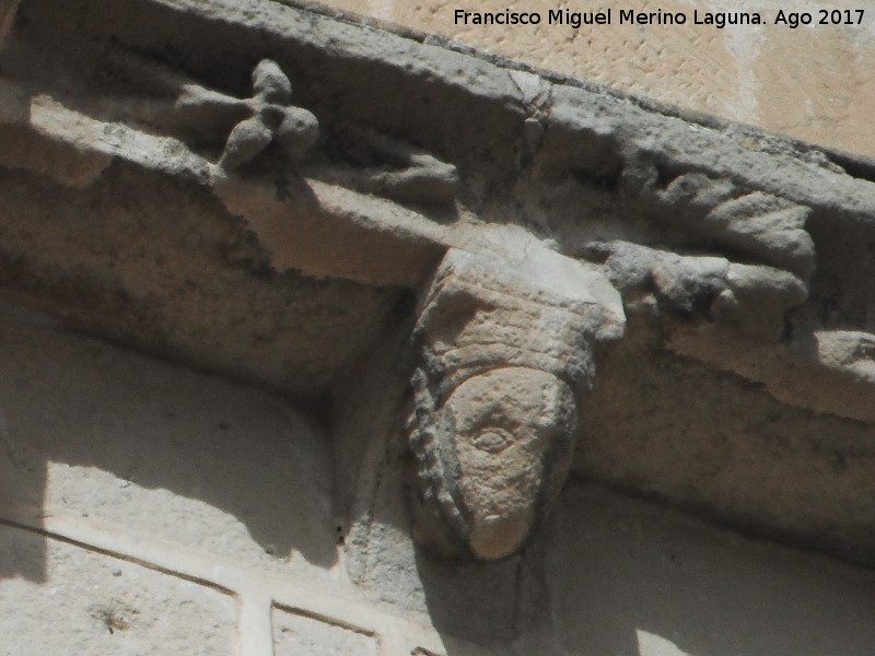 Canecillos - Canecillos. Iglesia de San Pablo - beda