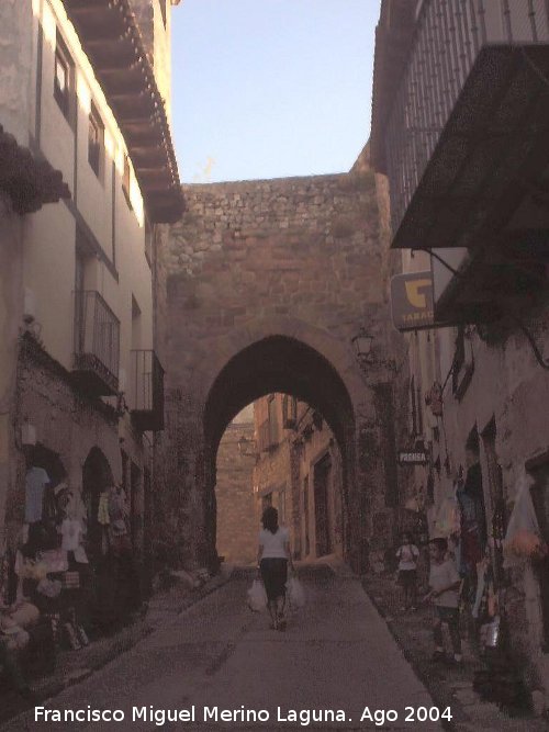 Muralla de Atienza - Muralla de Atienza. Puerta Arrebatacapas