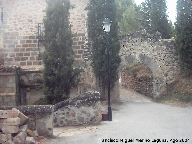 Monasterio de Benafuente del Sistal - Monasterio de Benafuente del Sistal. Entrada al monasterio