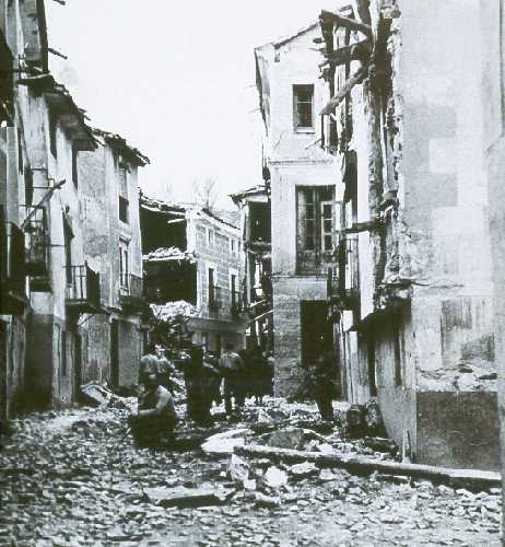 Historia de Brihuega - Historia de Brihuega. Foto antigua. Guerra Civil