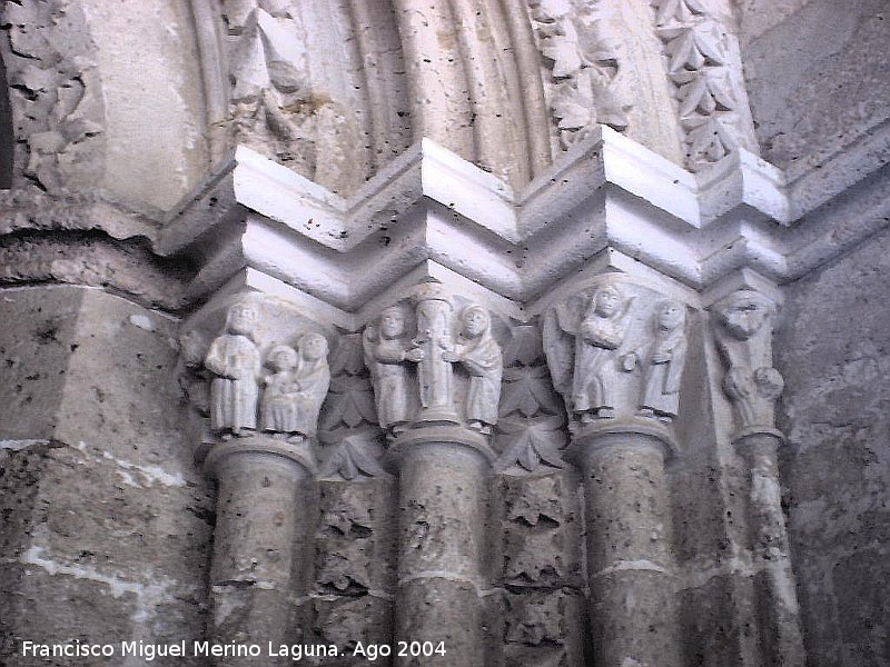 Iglesia de Santa Mara de la Pea - Iglesia de Santa Mara de la Pea. Capiteles