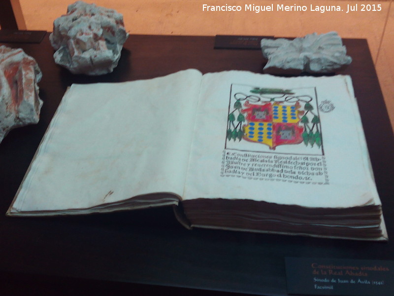 La Mota. Iglesia Mayor Abacial - La Mota. Iglesia Mayor Abacial. Snodo de Juan de vila 1542. Constituciones sinodales de la Real Abada