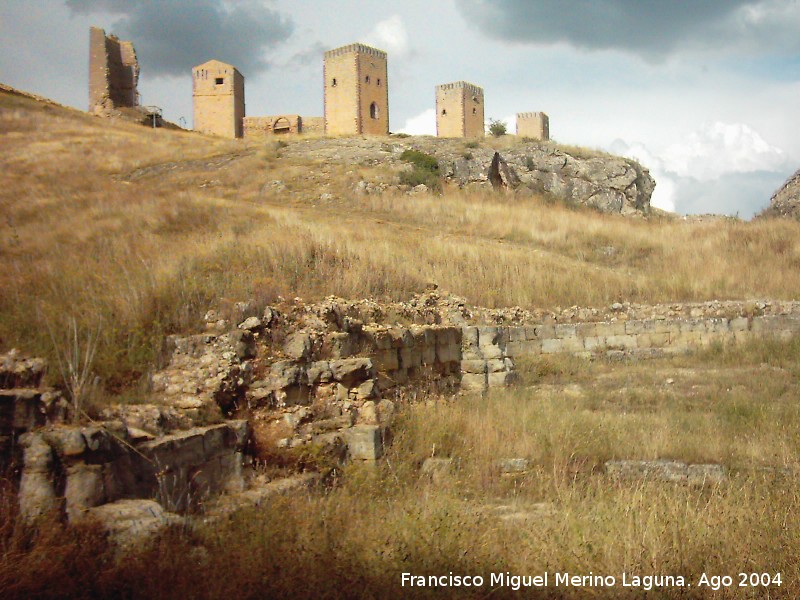 Castillo de Molina de Aragn - Castillo de Molina de Aragn. Restos de la iglesia