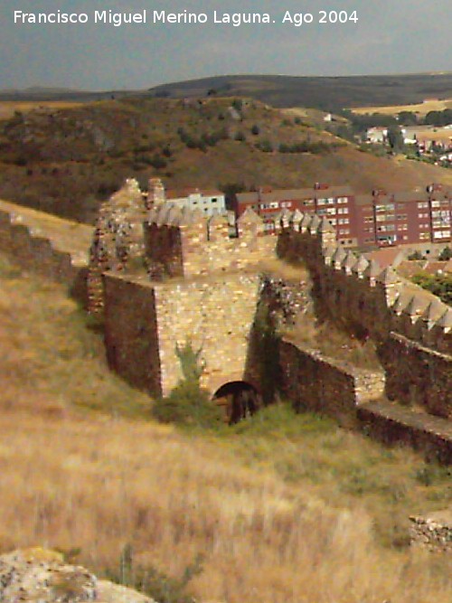 Castillo de Molina de Aragn - Castillo de Molina de Aragn. Puerta de los Caballos