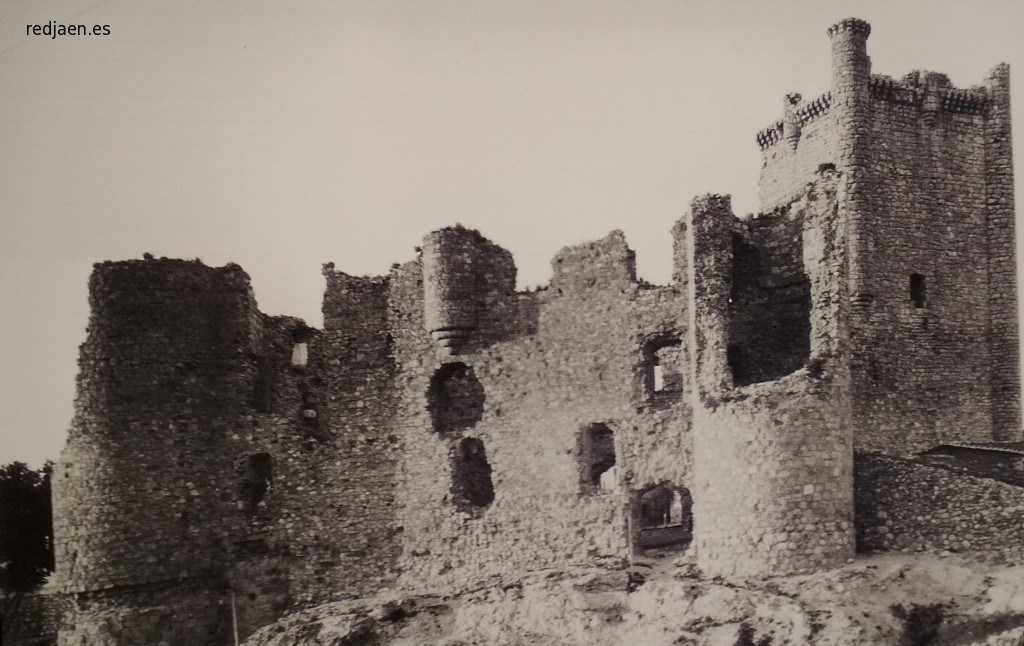 Castillo de Torija - Castillo de Torija. Foto antigua. Antes de reconstruir. Foto del Legado de Leyva Serrano